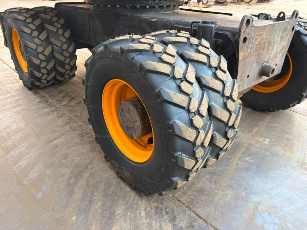 JCB JS175W Photo 13