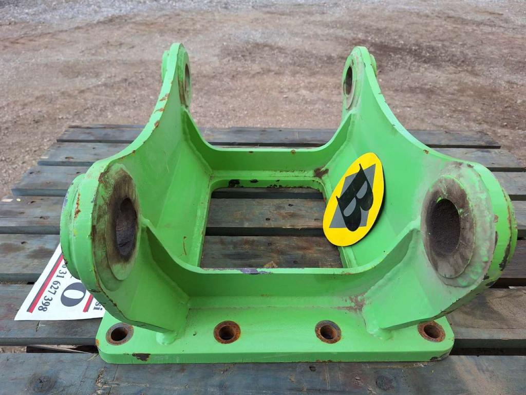 S60-BGS for 12-18 ton excavators Attachment plate Photo 3