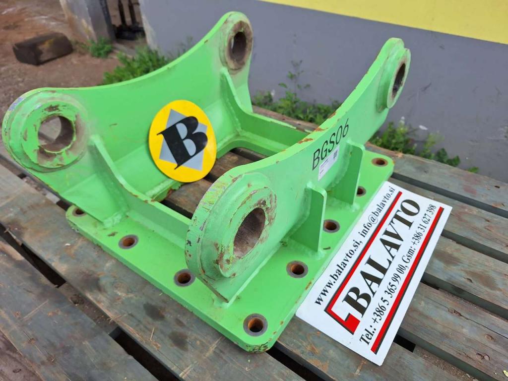 S60-BGS for 12-18 ton excavators Attachment plate Photo 8