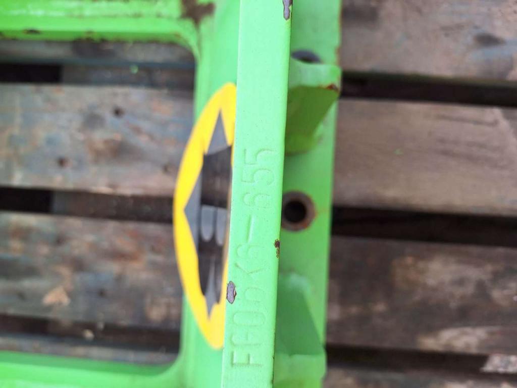 S60-BGS for 12-18 ton excavators Attachment plate Photo 9