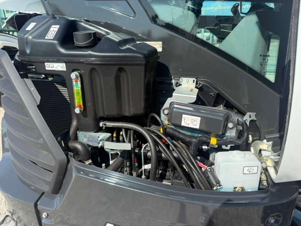 Bobcat E35Z Photo 12