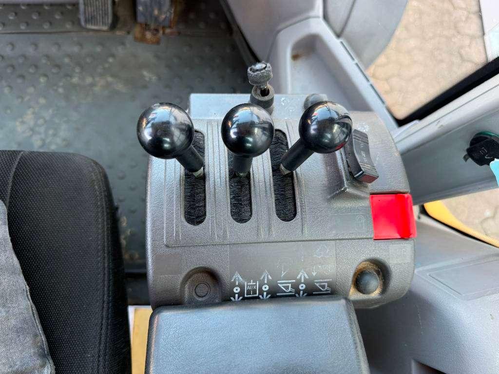 Volvo L70H - 3rd Function / Quick Coupler Photo 10