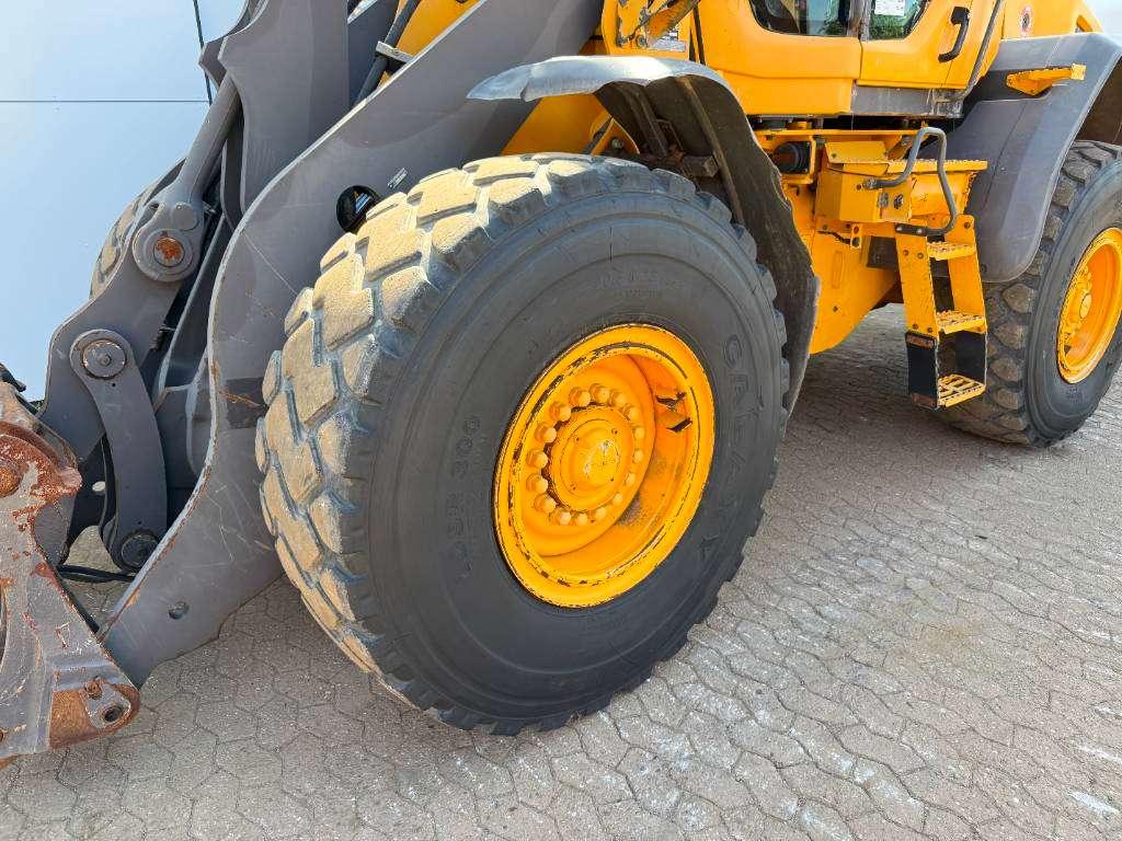 Volvo L70H - 3rd Function / Quick Coupler Photo 17