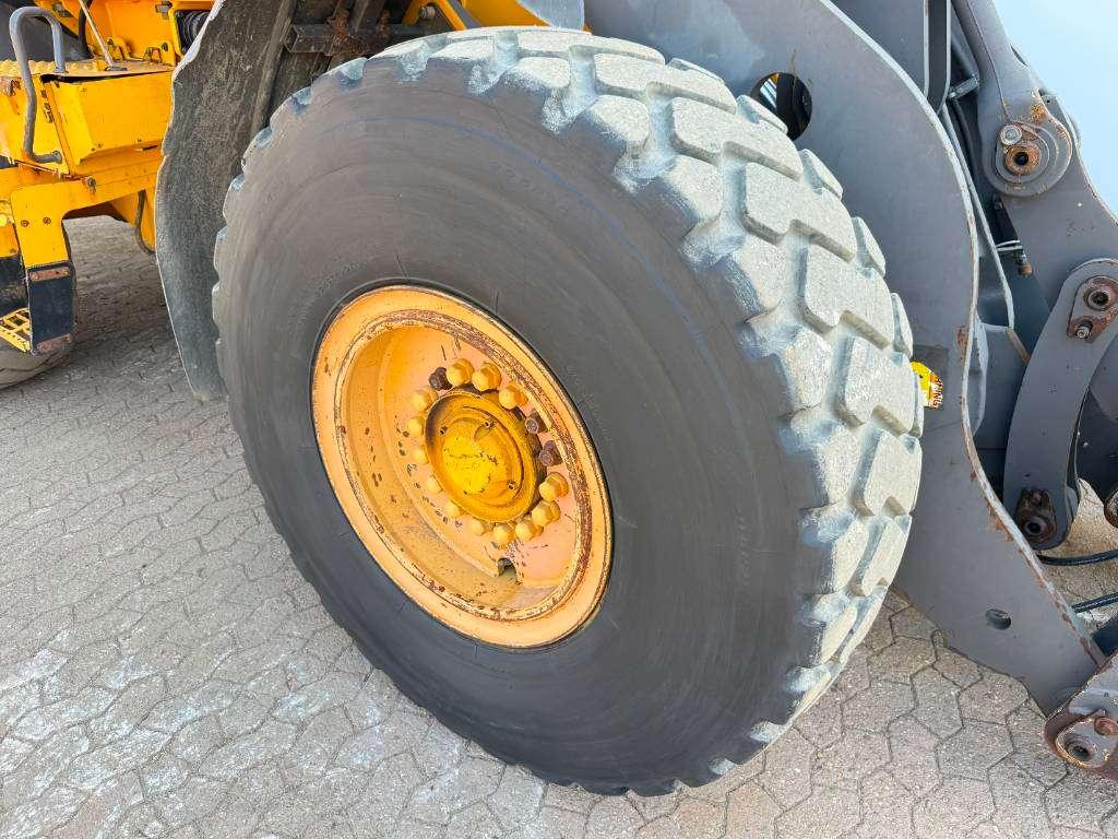 Volvo L70H - 3rd Function / Quick Coupler Photo 20