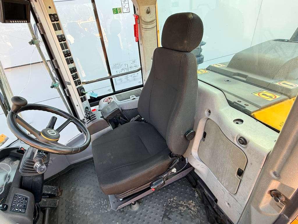 Volvo L70H - 3rd Function / Quick Coupler Photo 8
