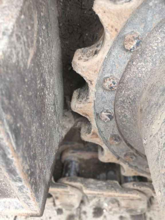 Komatsu PC 210-8 Photo 4