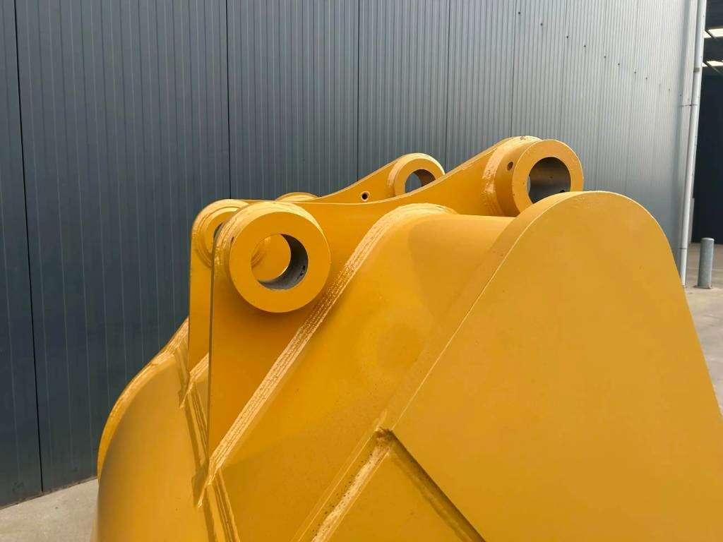 Caterpillar 349D - TB Rock Bucket Photo 3