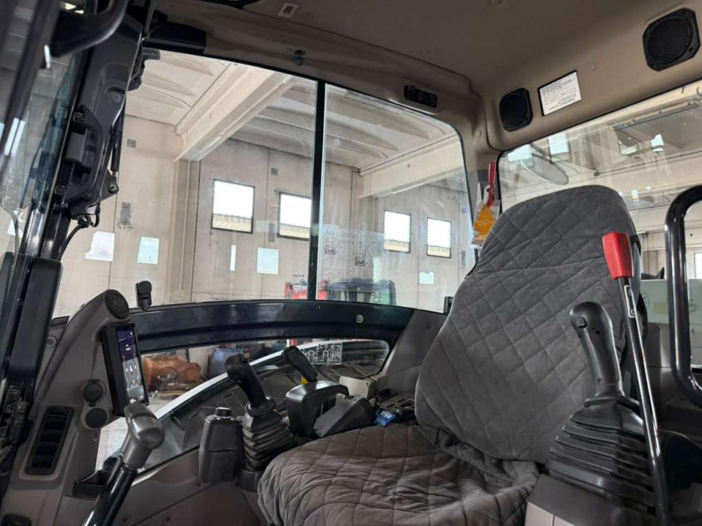 Kubota KX060-5 Photo 2