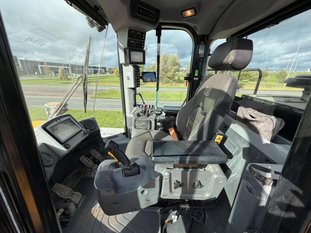 Caterpillar 950M Photo 16
