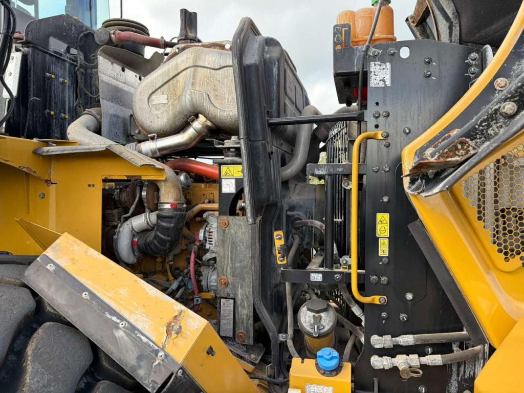 Caterpillar 950M Photo 28