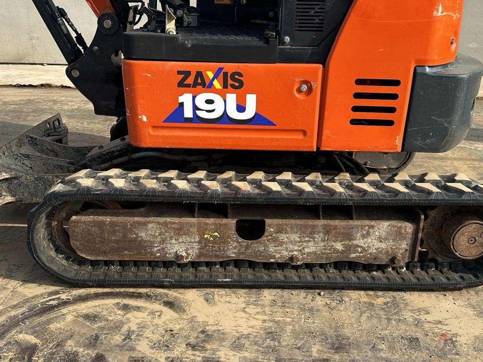 Hitachi ZX19U-6 YRL Photo 10