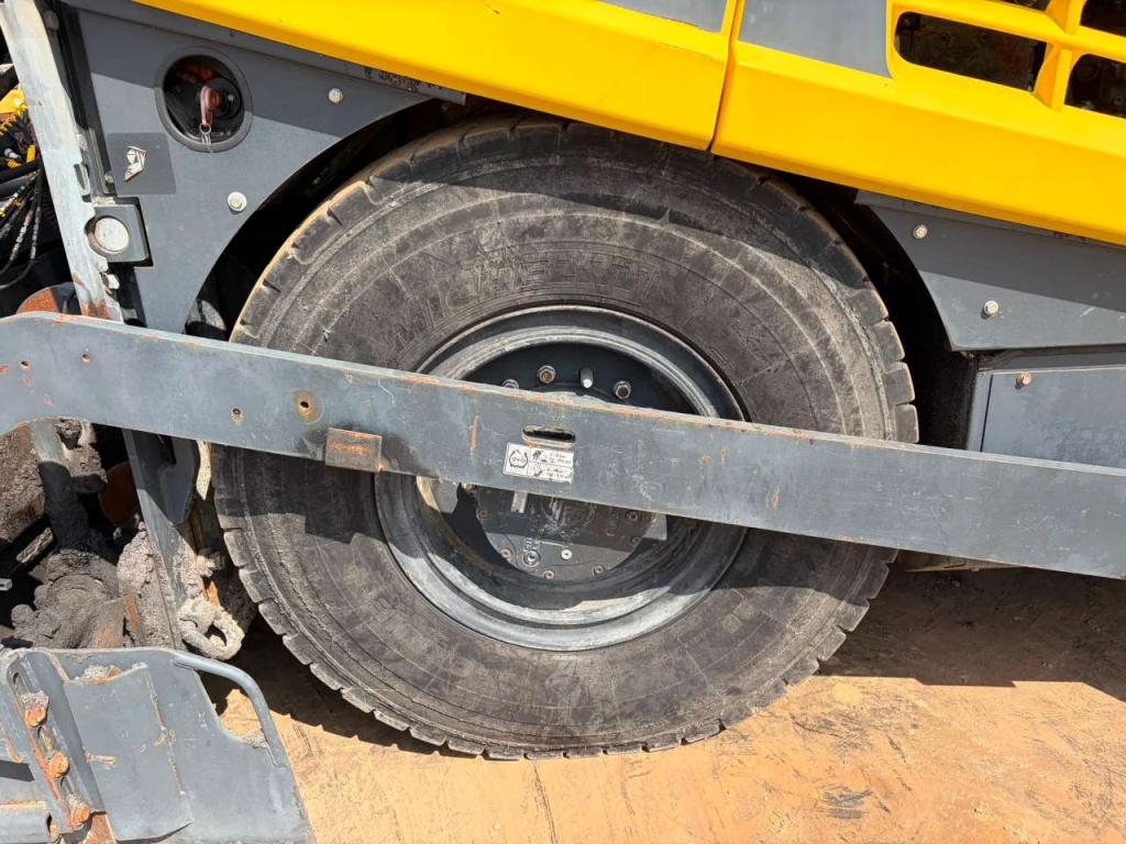 Bomag BF600P-2 Photo 29