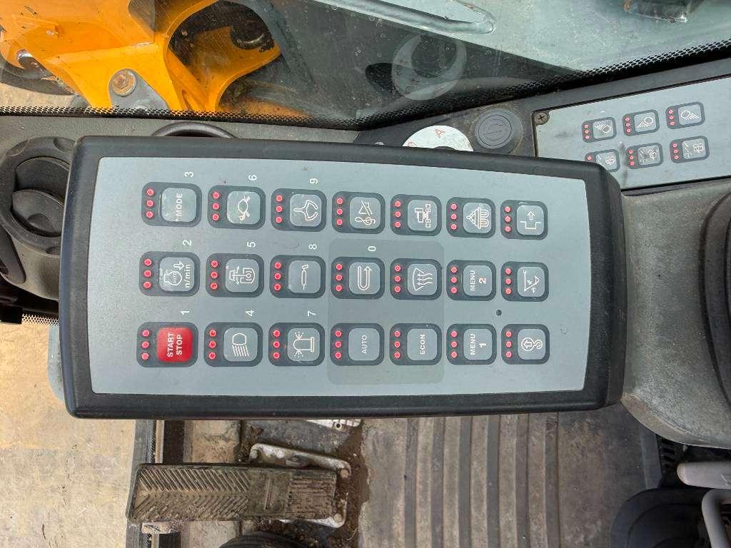 Liebherr A910 - Blade / Auto Greasing / Quick Coupler Photo 14