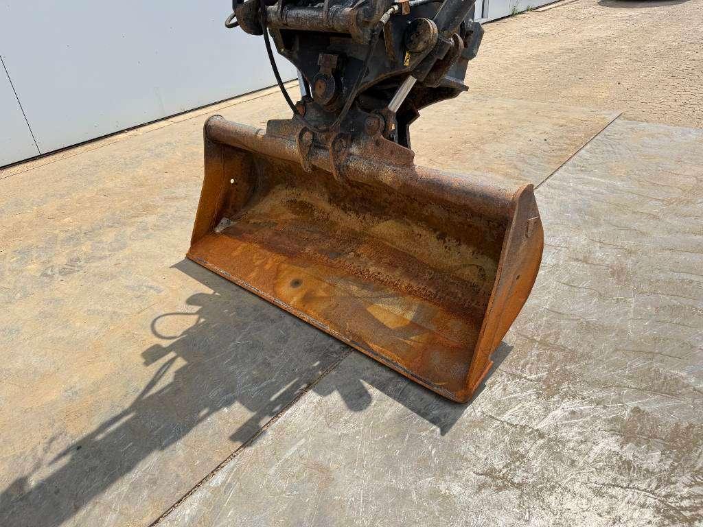 Liebherr A910 - Blade / Auto Greasing / Quick Coupler Photo 18