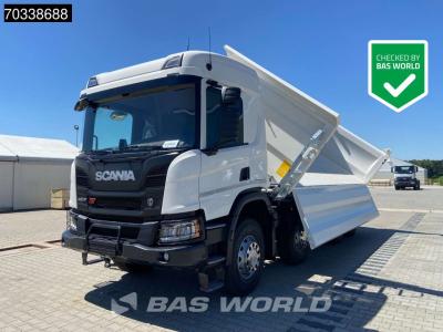 Scania P420 8X4 Photo 1