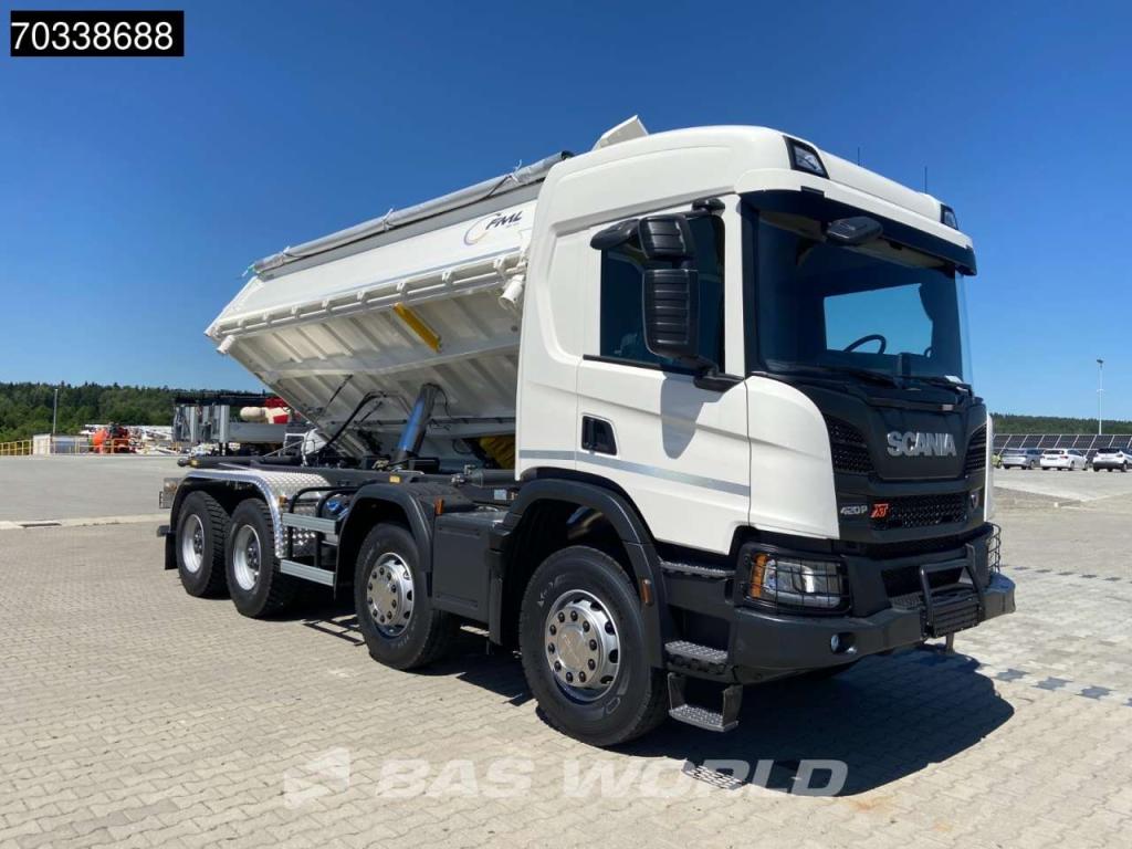 Scania P420 8X4 Photo 10