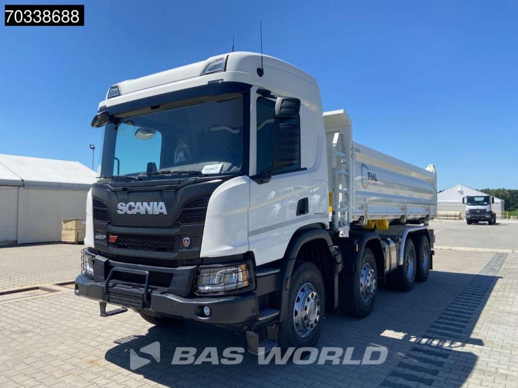 Scania P420 8X4 Photo 8