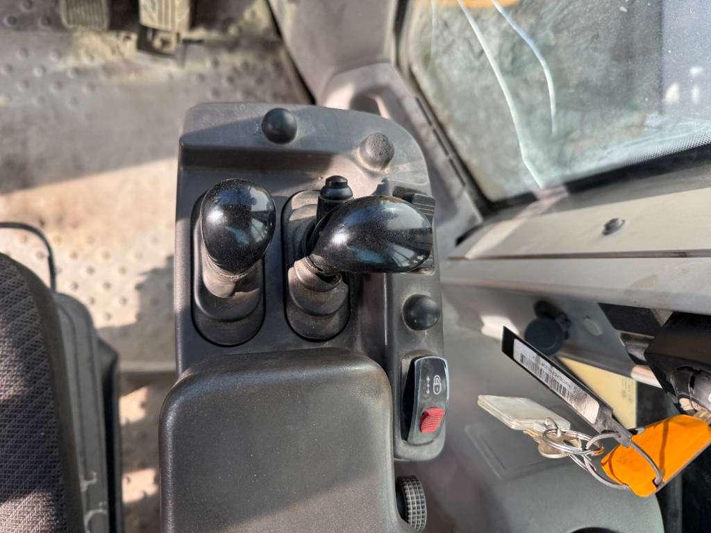 Volvo L150G - Automatic Greasing / CDC Steering Photo 11