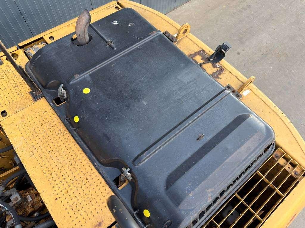Caterpillar 320D L Photo 23