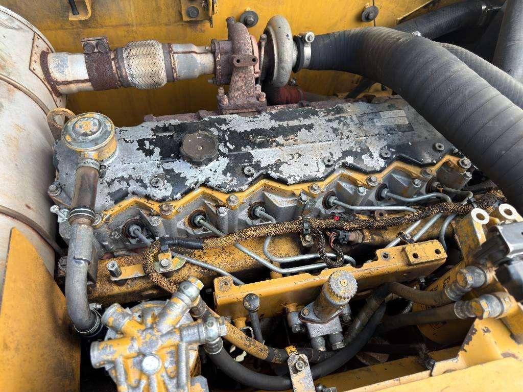 Caterpillar 320D L Photo 26