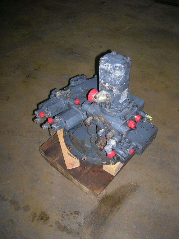Pompe hydraulique pour O&K MH Plus Photo 2