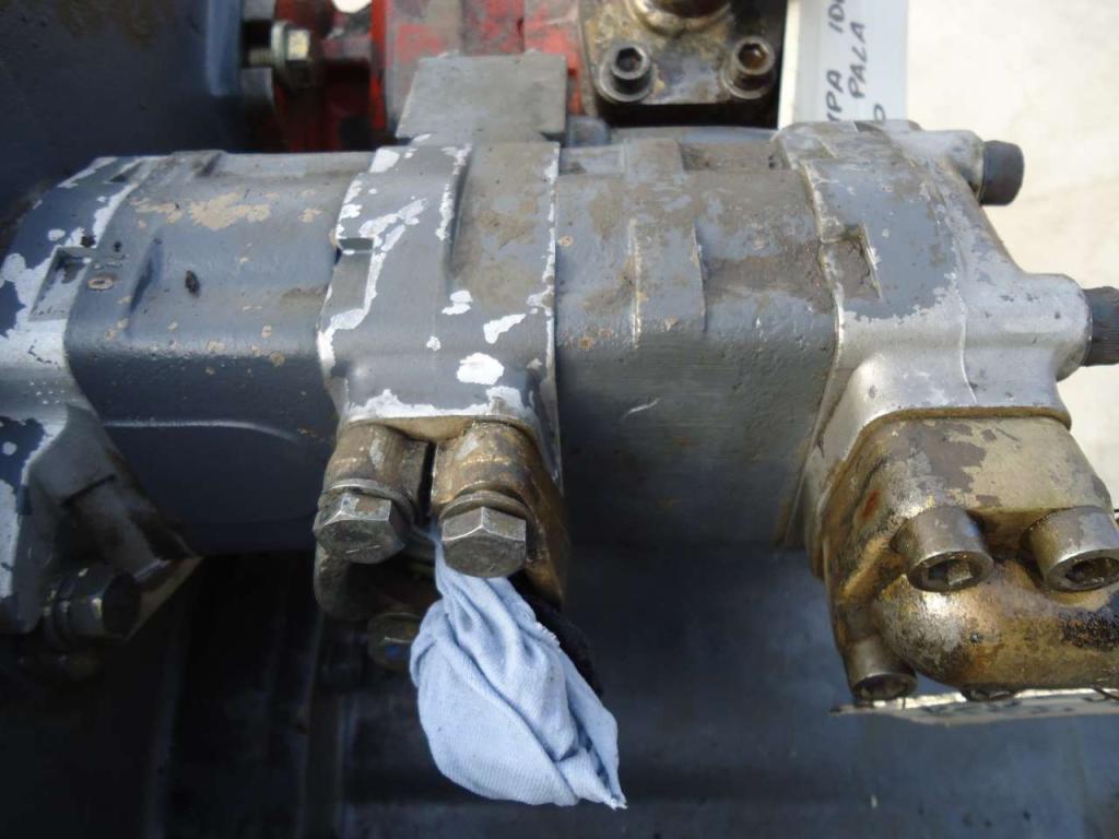 Pompe hydraulique de transmission pour Fiat Kobelco W270 Photo 3