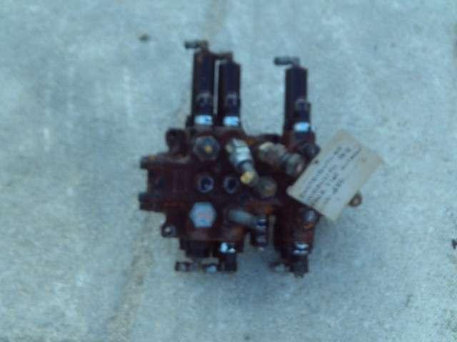 Distributeur hydraulique pour Fiat Hitachi W170 Photo 2