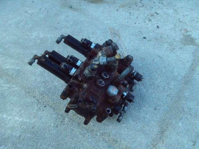 Distributeur hydraulique pour Fiat Hitachi W170 Photo 3