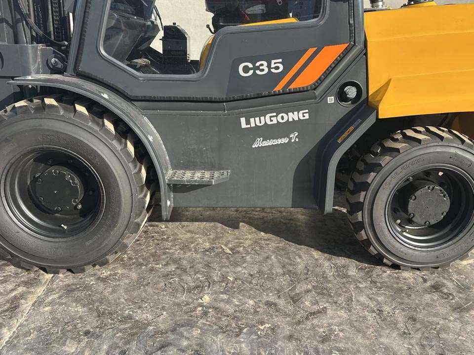 Liugong CLG2035H 4X4 Photo 11