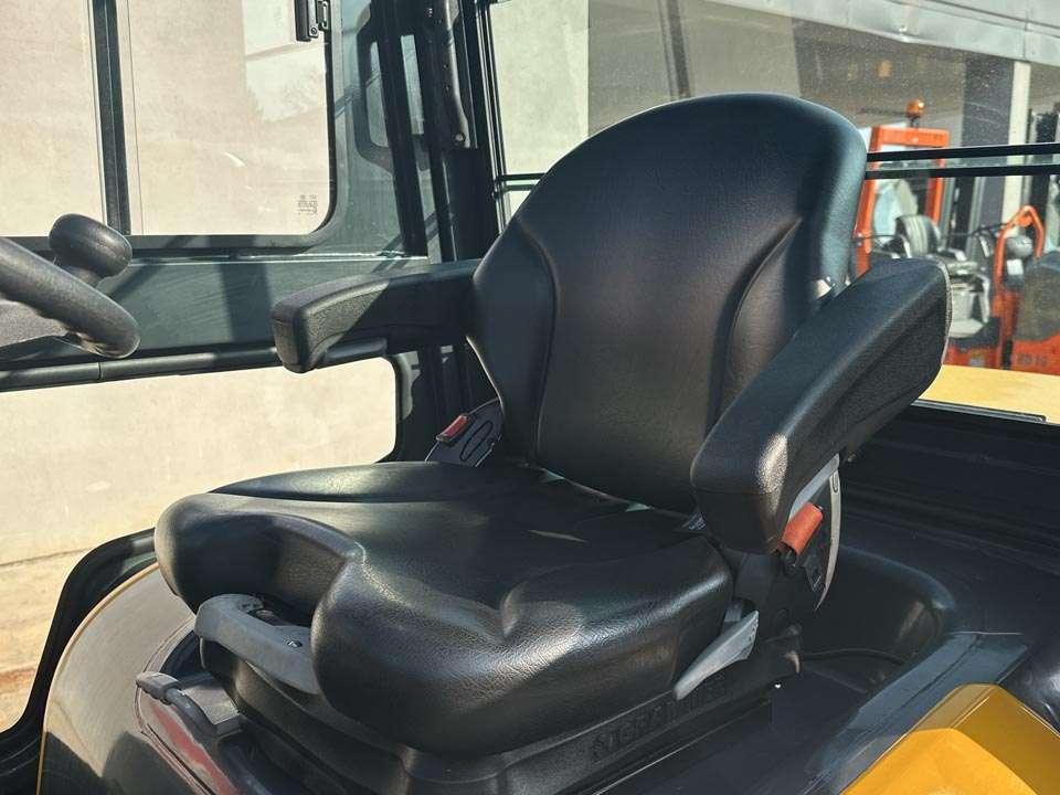 Liugong CLG2035H 4X4 Photo 15
