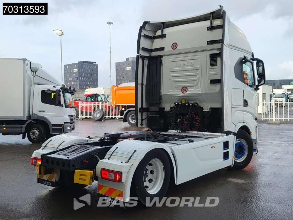 Iveco S-Way 570 4X2 Retarder 2xTanks Standklima Navi Photo 5