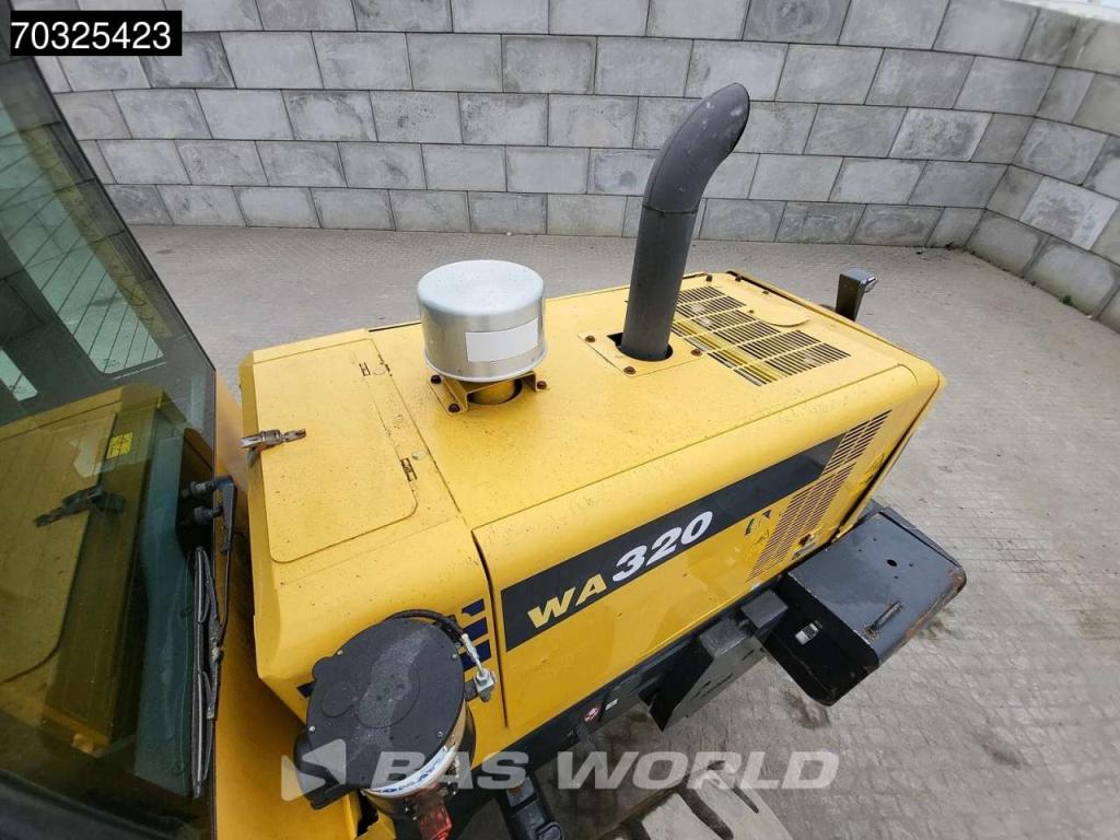 Komatsu WA320-6 Photo 29