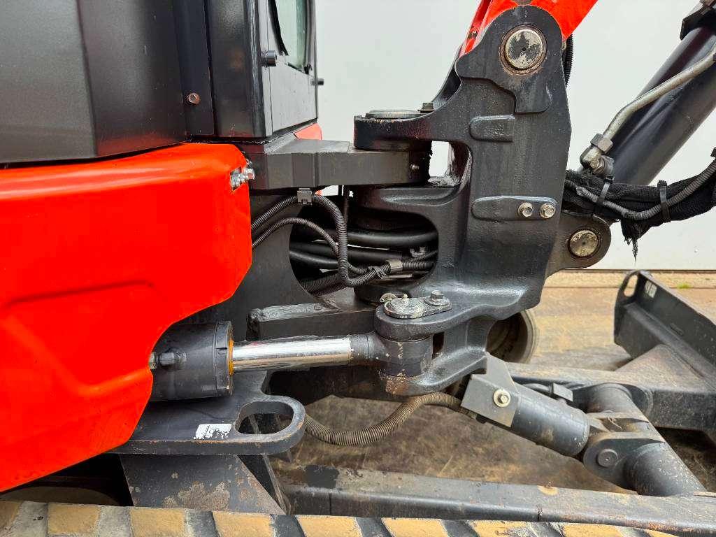 Kubota KX037-4 - Hammer Lines / Quick Coupler Photo 28