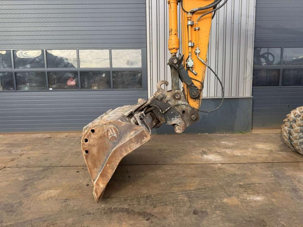 Hyundai Robex 180W-9A Photo 15