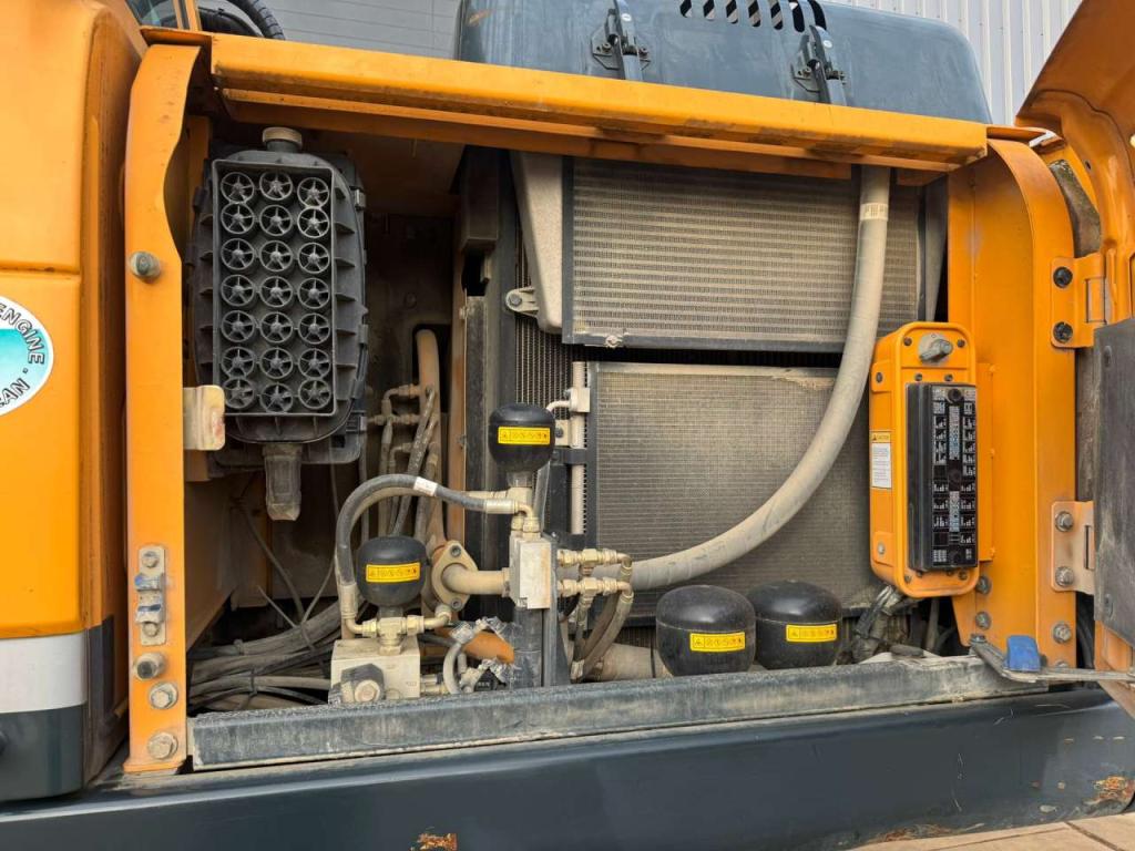 Hyundai Robex 180W-9A Photo 23