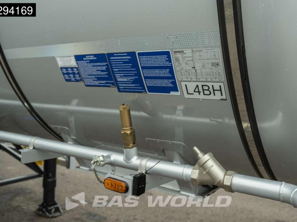 Kässbohrer STB 3 axles New! 32.000L Bitumen Photo 18