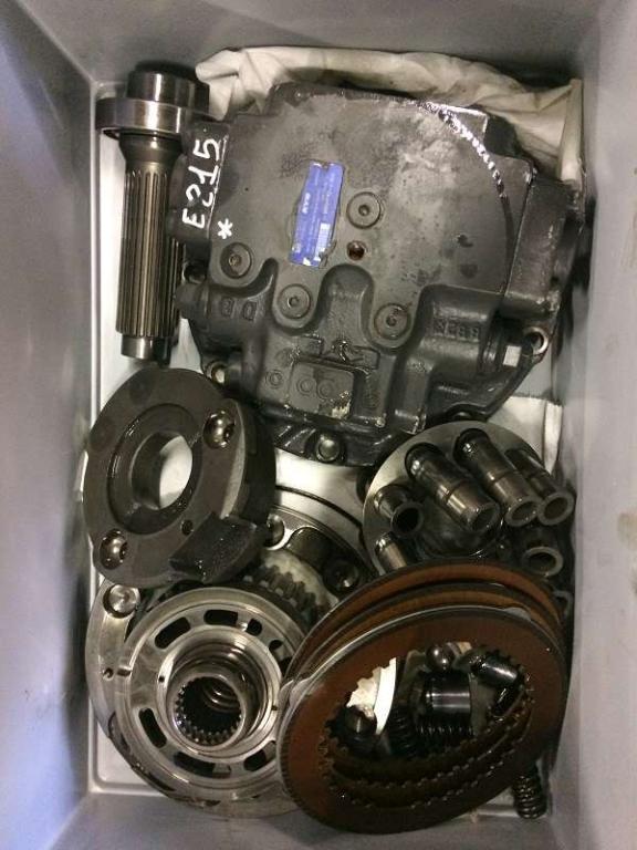 Moteur de traction pour New Holland E 215 Photo 1