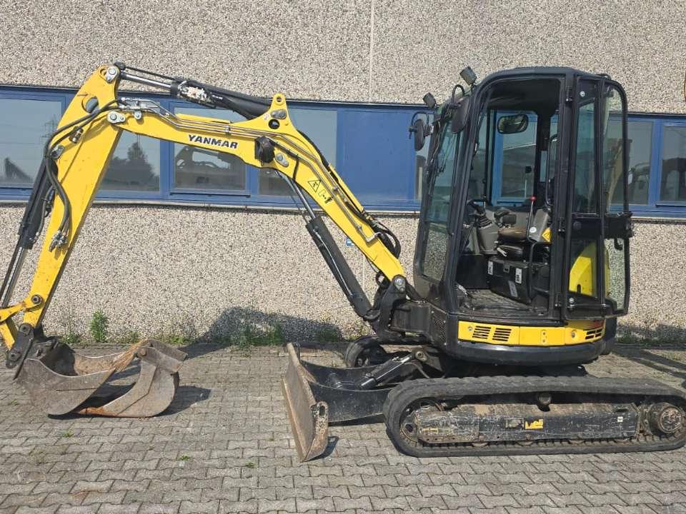 Yanmar ViO38 Photo 1