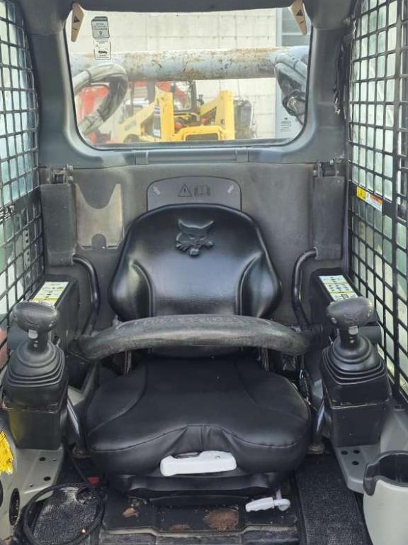 Bobcat T650 Photo 2