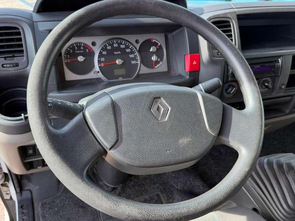 Renault Maxity Photo 12