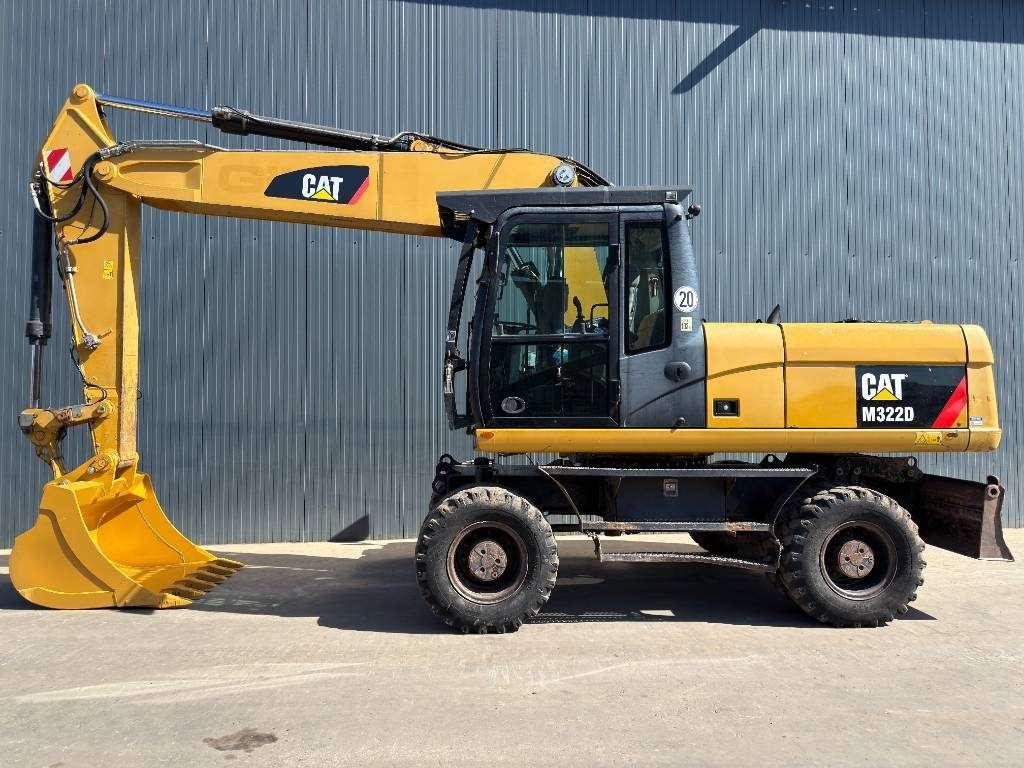 Caterpillar M322D Photo 2