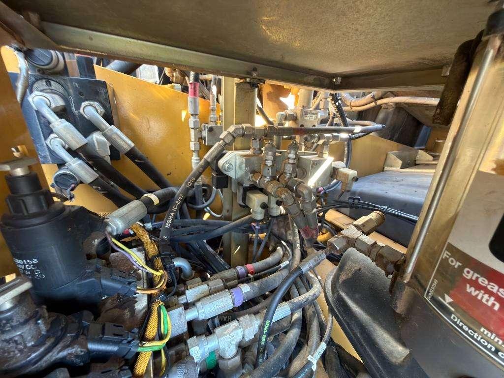 Caterpillar M322D Photo 29