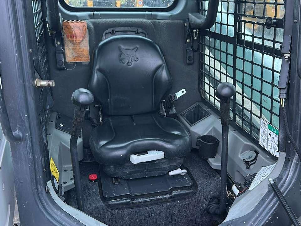 Bobcat T590 Photo 6