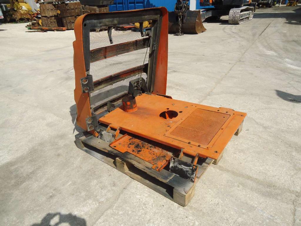 Capot et panneau de carrosserie pour Fiat Kobelco W190 Photo 2