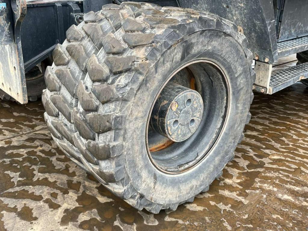 Hitachi ZX190W-6 Photo 12