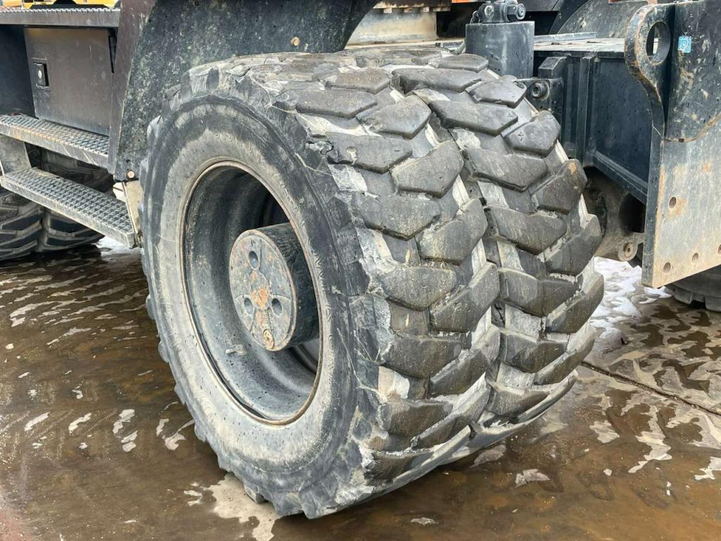 Hitachi ZX190W-6 Photo 15