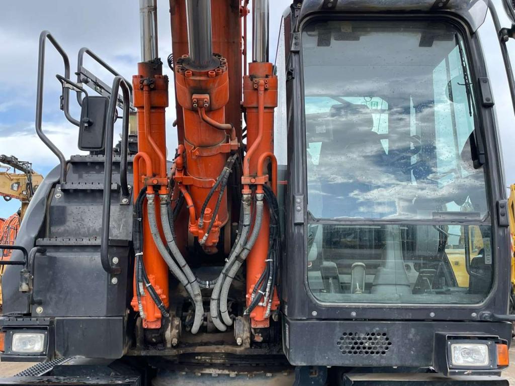 Hitachi ZX190W-6 Photo 9