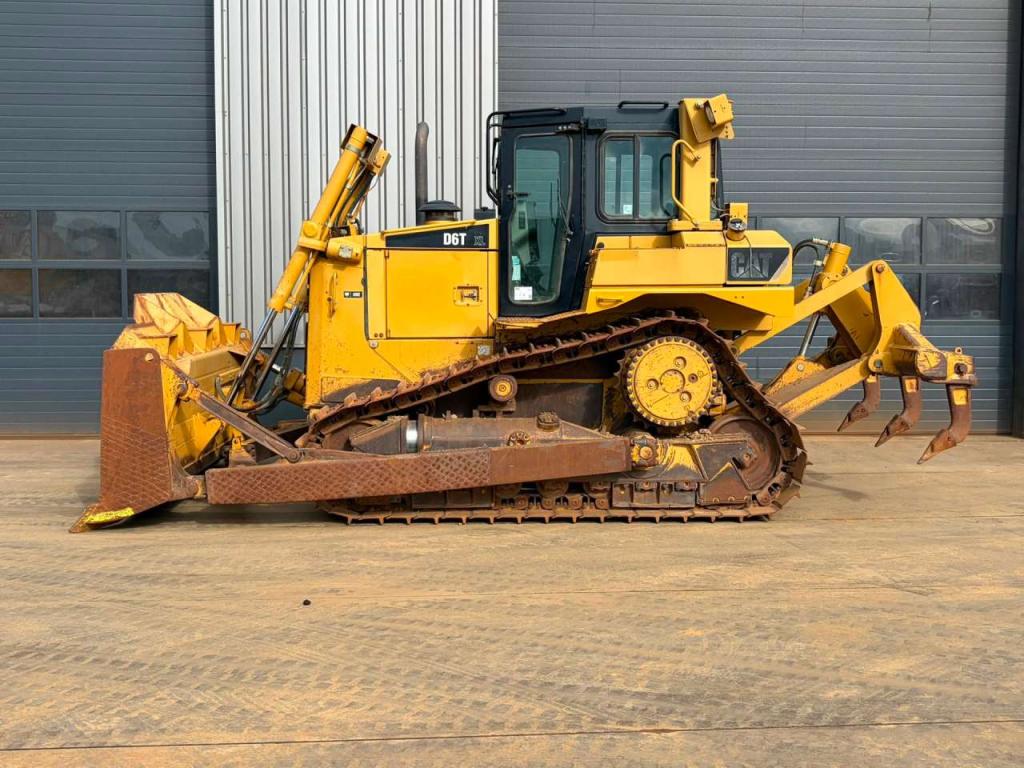 Caterpillar D6TXL Photo 1