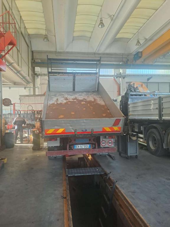 Iveco EUROCARGO ML120E18 Photo 9