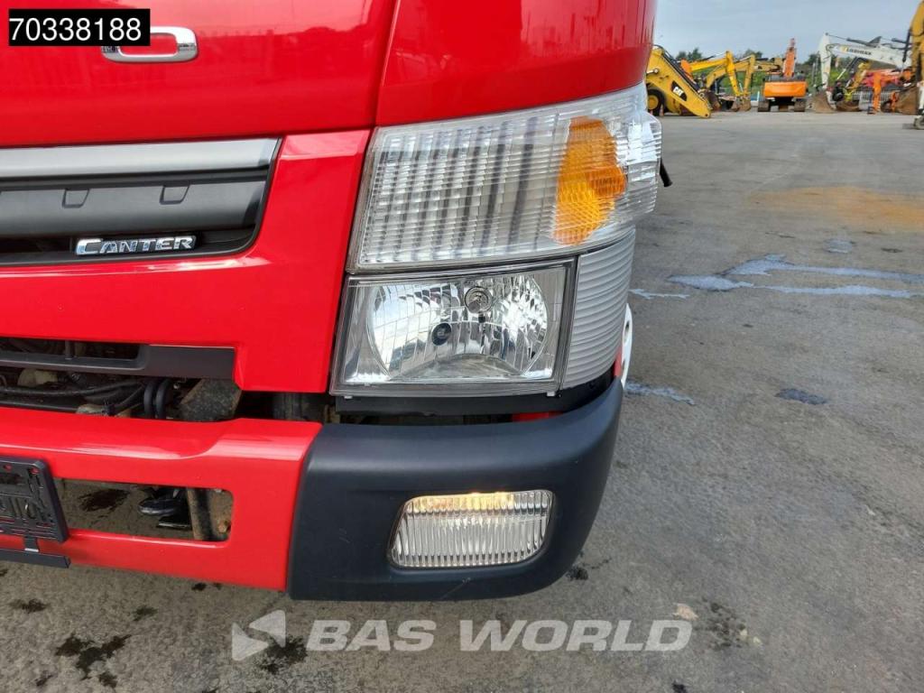 Mitsubishi 7C18 4X2 Photo 9